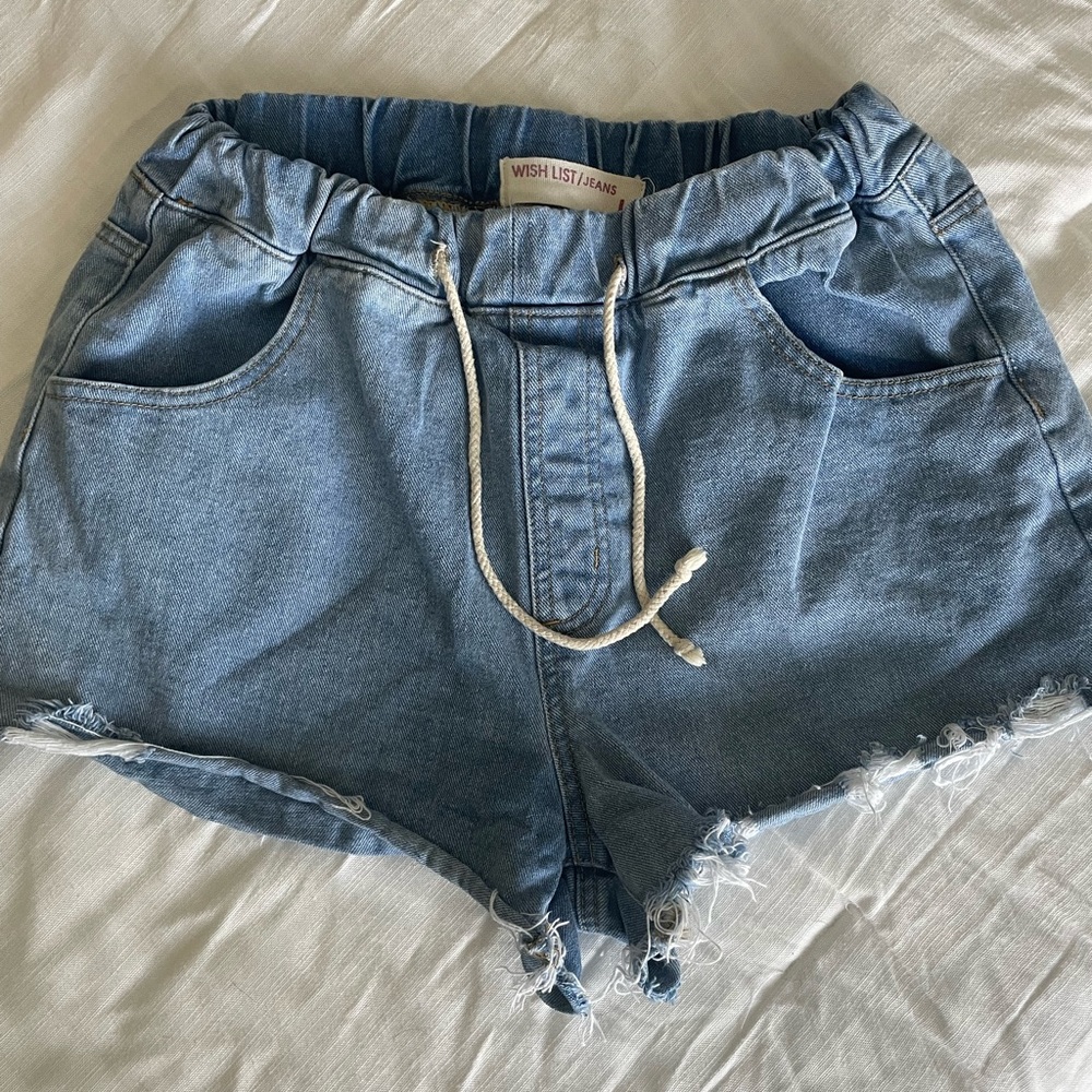 Vici/ Wishlist Jean shorts